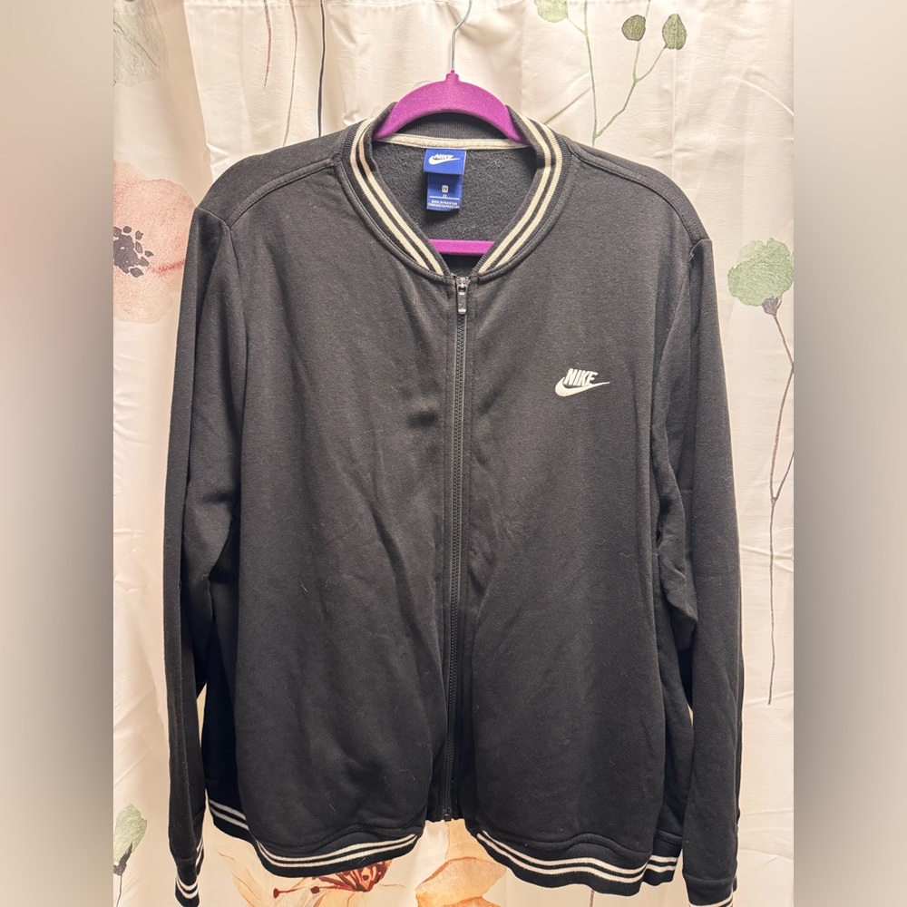 Nike Black Zip-Up Jacket women’s vintage